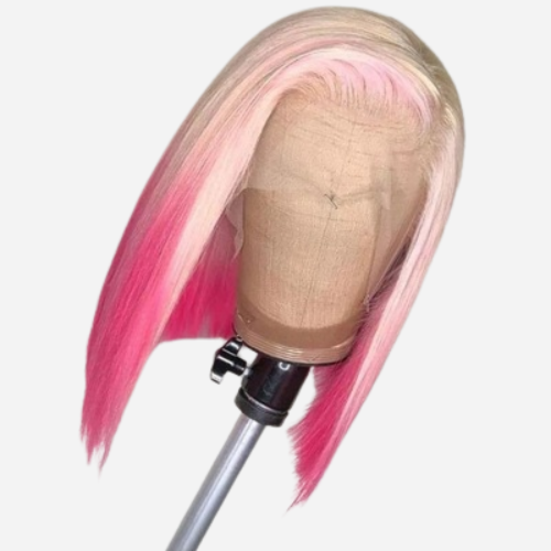 perruque rose pose sur une cliente